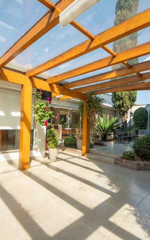 Casa à venda com 680m², 3 quartos e 2 vagasGaragem