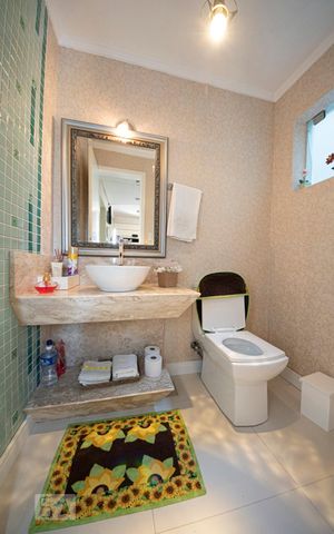 Casa à venda com 680m², 3 quartos e 2 vagasLavabo