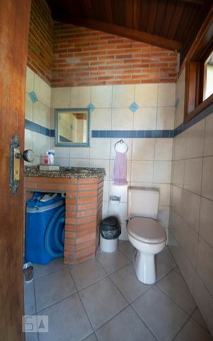 Casa à venda com 680m², 3 quartos e 2 vagasBanheiro Quiosque