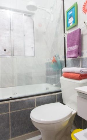 Casa à venda com 340m², 4 quartos e 3 vagasBanheiro 
