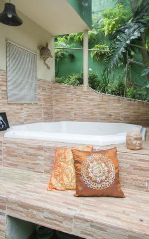 Casa à venda com 340m², 4 quartos e 3 vagasJacuzzi Área Externa