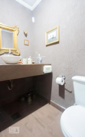 Casa à venda com 340m², 4 quartos e 3 vagasLavabo