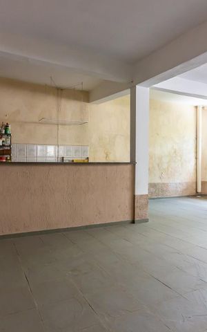 Casa à venda com 340m², 3 quartos e 6 vagasGaragem