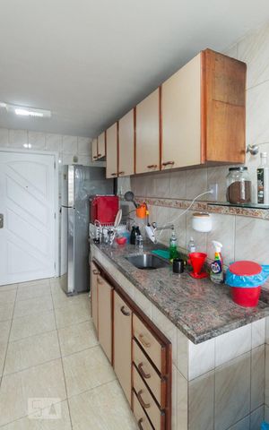 Apartamento à venda com 86m², 2 quartos e 1 vagaCozinha e Área de Serviço