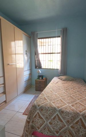 Casa à venda com 350m², 5 quartos e 3 vagasQuarto 2