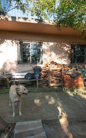 Casa à venda com 350m², 5 quartos e 3 vagasFachada
