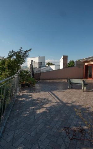 Casa à venda com 350m², 5 quartos e 3 vagasTerraço