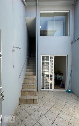 Casa à venda com 268m², 3 quartos e 1 vaga Casa à venda com 268m², 3 quartos e 1 vagaQuintal dos fundos