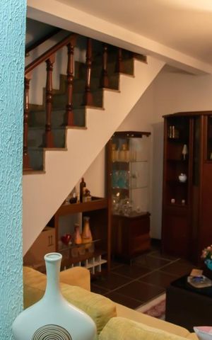 Casa à venda com 250m², 8 quartos e 2 vagas Casa à venda com 250m², 8 quartos e 2 vagasCasa 1 - Sala