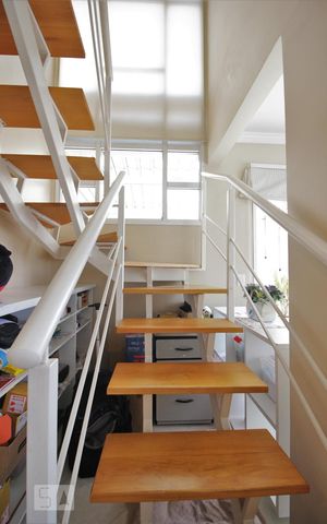 Apartamento para alugar com 159m², 3 quartos e 3 vagasEscadas