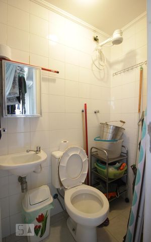 Apartamento para alugar com 159m², 3 quartos e 3 vagasBanheiro de Serviço