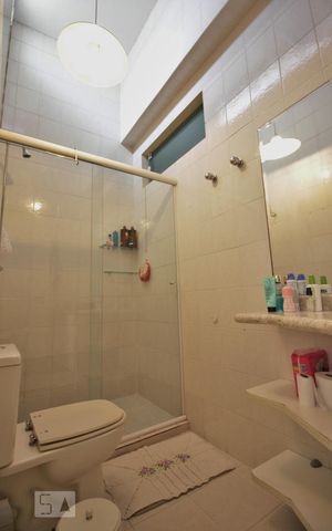 Apartamento para alugar com 159m², 3 quartos e 3 vagasBanheiro da suíte 1