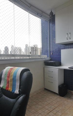 Apartamento para alugar com 159m², 3 quartos e 3 vagasVaranda