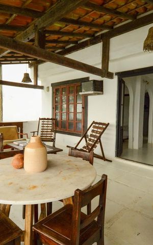 Casa à venda com 500m², 6 quartos e sem vaga Casa à venda com 500m², 6 quartos e sem vagaVaranda da Suíte 1