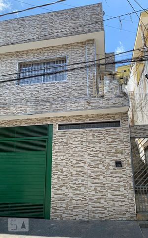 Casa à venda com 80m², 2 quartos e 1 vaga Casa à venda com 80m², 2 quartos e 1 vagaFachada