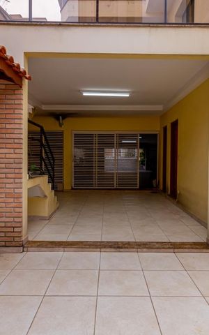 Casa à venda com 400m², 3 quartos e 6 vagas Casa à venda com 400m², 3 quartos e 6 vagasChurrasqueira