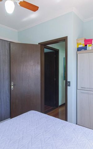 Casa à venda com 335m², 4 quartos e 3 vagas Casa à venda com 335m², 4 quartos e 3 vagasQuarto 1