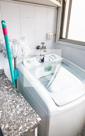 Apartamento à venda com 33m², 1 quarto e 1 vaga Apartamento à venda com 33m², 1 quarto e 1 vagaÁrea de serviço - detalhe máquina de lavar