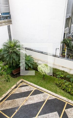 Apartamento à venda com 33m², 1 quarto e 1 vaga Apartamento à venda com 33m², 1 quarto e 1 vagaVista janela