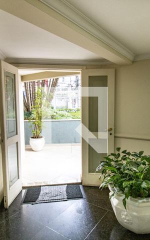 Apartamento à venda com 33m², 1 quarto e 1 vaga Apartamento à venda com 33m², 1 quarto e 1 vagaHall de entrada do prédio