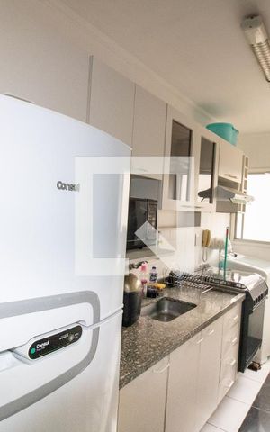 Apartamento à venda com 33m², 1 quarto e 1 vaga Apartamento à venda com 33m², 1 quarto e 1 vagaCozinha - detalhe armários lado 1