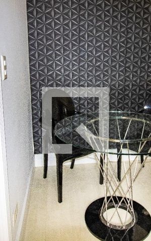 Apartamento à venda com 33m², 1 quarto e 1 vaga Apartamento à venda com 33m², 1 quarto e 1 vagaSala- detalhe área de jantar