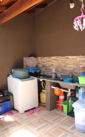 Casa à venda com 92m², 2 quartos e 1 vagaQuintal