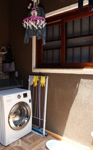 Casa à venda com 92m², 2 quartos e 1 vagaQuintal