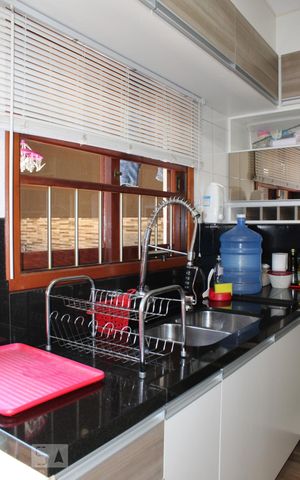 Casa à venda com 92m², 2 quartos e 1 vagaCozinha - Armários