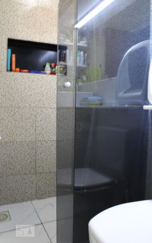 Casa à venda com 92m², 2 quartos e 1 vagaBanheiro da Suíte