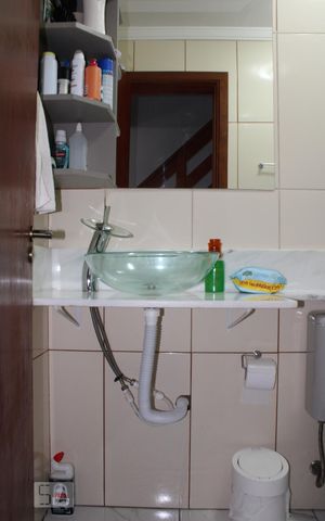 Casa à venda com 92m², 2 quartos e 1 vagaBanheiro 2