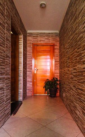Casa à venda com 160m², 2 quartos e 4 vagasHall