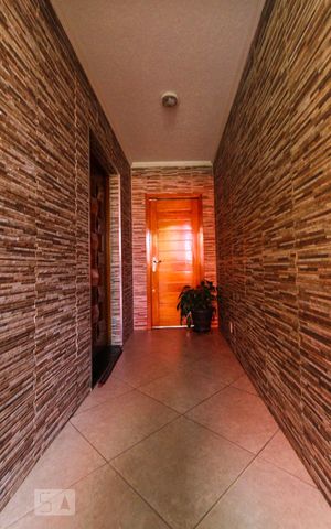 Casa à venda com 160m², 2 quartos e 4 vagasHall