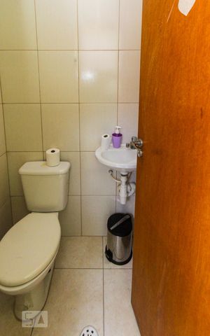 Casa à venda com 160m², 2 quartos e 4 vagasBanheiro