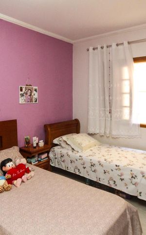 Casa à venda com 160m², 2 quartos e 4 vagasSuite