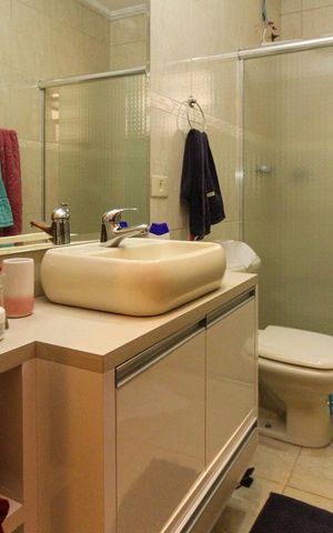 Casa à venda com 160m², 2 quartos e 4 vagasBanheiro