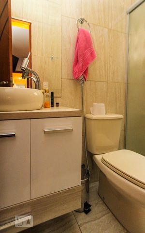 Casa à venda com 160m², 2 quartos e 4 vagasBanheiro da Suite