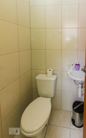 Casa à venda com 160m², 2 quartos e 4 vagasBanheiro