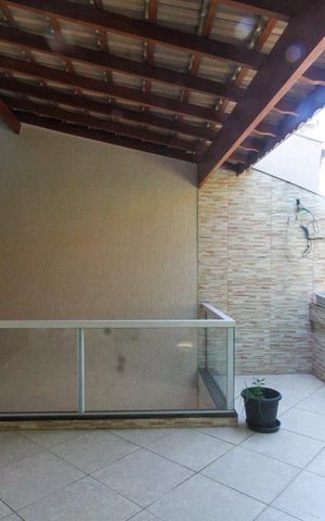 Casa à venda com 160m², 2 quartos e 4 vagasvaranda