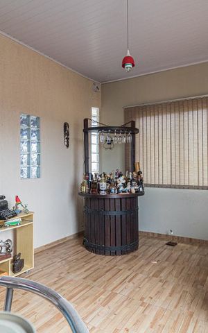 Casa à venda com 200m², 4 quartos e 1 vaga Casa à venda com 200m², 4 quartos e 1 vagaArea gourmet