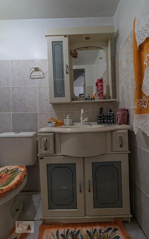 Casa à venda com 200m², 4 quartos e 1 vaga Casa à venda com 200m², 4 quartos e 1 vagaBanheiro 1