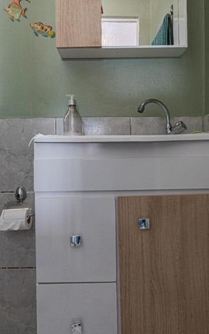 Casa à venda com 200m², 4 quartos e 1 vaga Casa à venda com 200m², 4 quartos e 1 vagaBanheiro 2