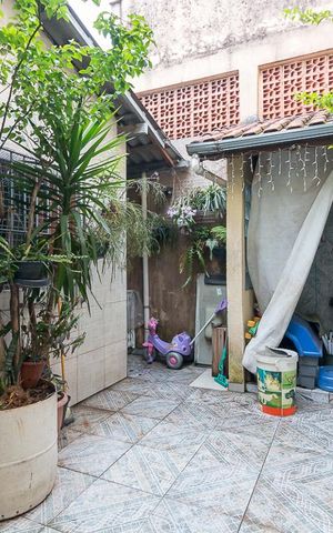 Casa à venda com 130m², 4 quartos e 2 vagasQuintal e área de serviço