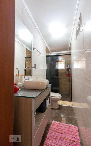Casa à venda com 130m², 4 quartos e 2 vagasBanheiro social 1