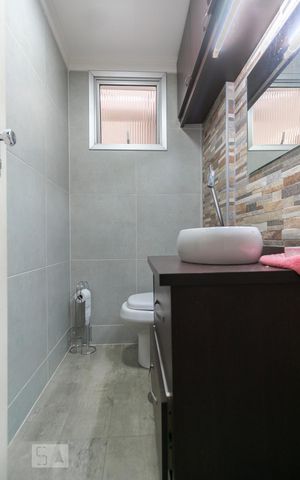 Apartamento à venda com 70m², 2 quartos e 1 vaga Apartamento à venda com 70m², 2 quartos e 1 vagaBanheiro