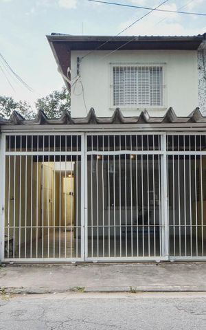 Casa à venda com 125m², 2 quartos e 2 vagasCasa