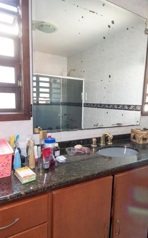 Casa à venda com 400m², 4 quartos e 4 vagasBanheiro da Suíte
