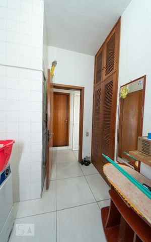 Casa à venda com 400m², 4 quartos e 4 vagasÁrea de Serviço
