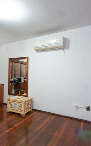 Casa à venda com 400m², 4 quartos e 4 vagasQuarto 4 Suíte