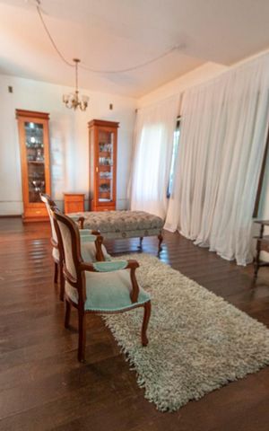Casa à venda com 400m², 4 quartos e 4 vagasSala de Estar